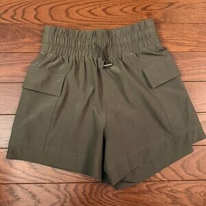 Abercrombie & Fitch Women’s Green Cargo Shorts Size XXS